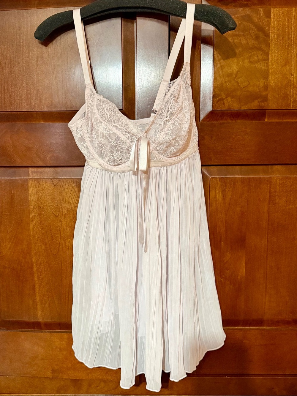 Victoria's Secret Blush Lace-Trim Pleated Chemise NEVER WORN Sz XL Underwire